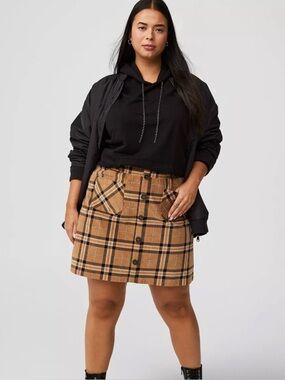 NWT Torrid 98% Cotton Mini Corduroy Button-Front Skirt